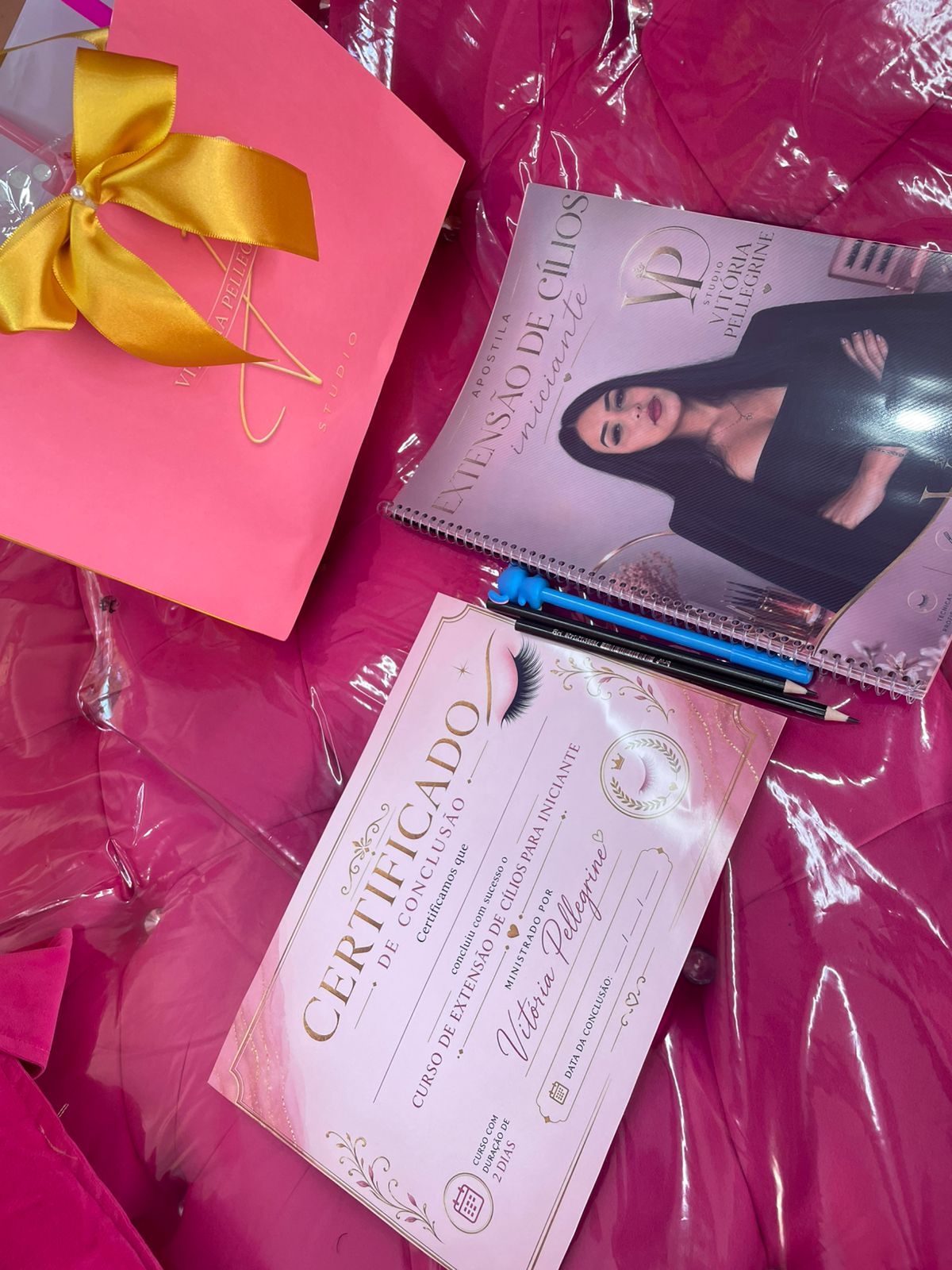 Kit e materiais de aperfeiçoamento profissional